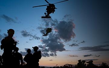 美国军队和直升机通过Viasat的安全系统连接的军事行动, 弹性连接解决方案